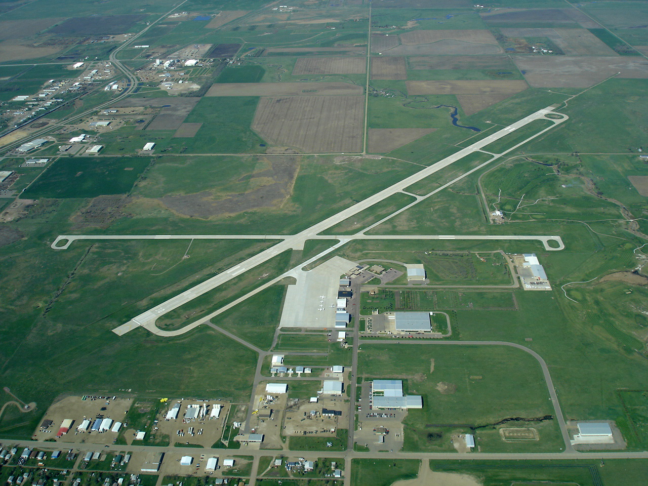 Huron Regional, SD SkyVector